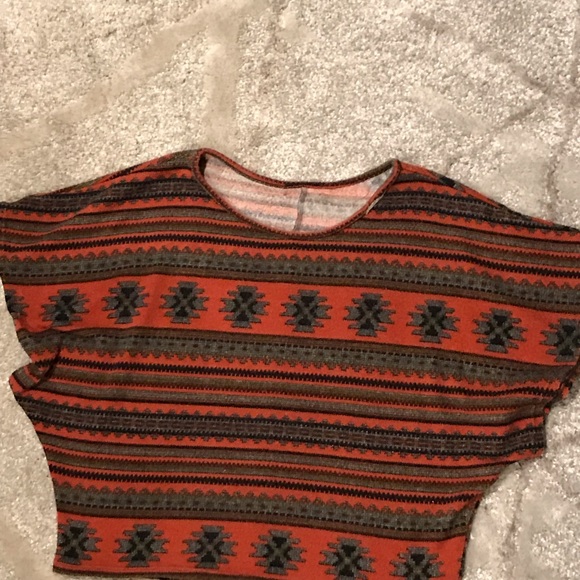 Aztec Print Top - Picture 2 of 4